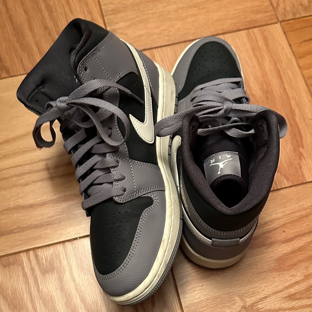 Air Jordan Black and Gray High-Top Sneakers - Picture 5 of 8